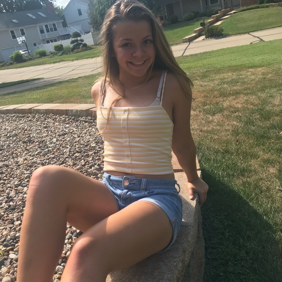 Meet your Posher, Izzy - Picture 4 of 8